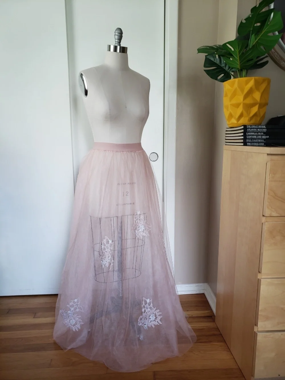 Whimsical Tulle Maxi Skirt Size Medium